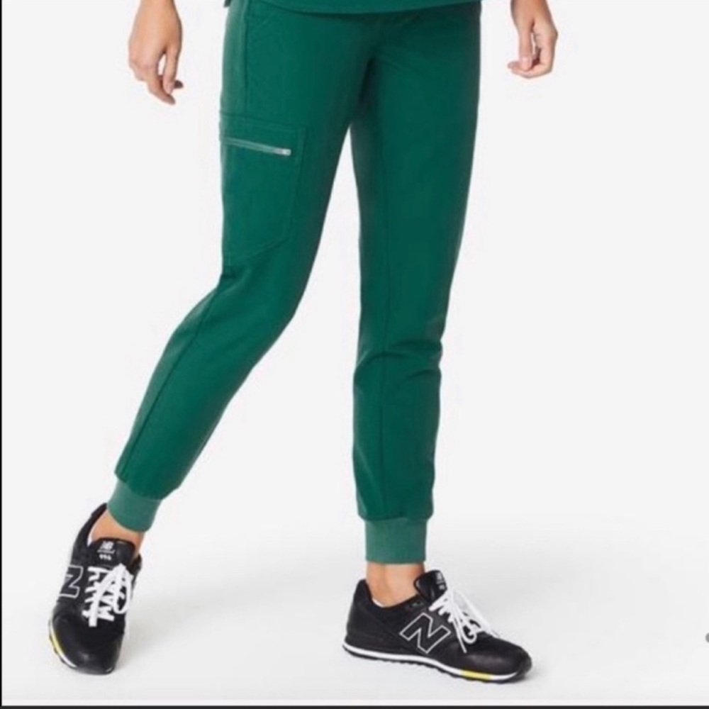Hunter green FIGS scrub joggers